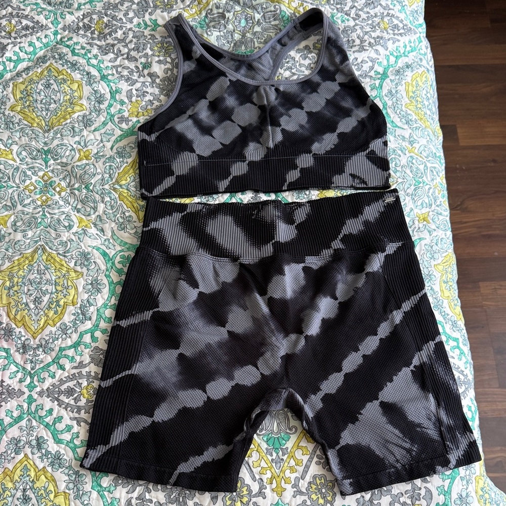 PINK Victoria's Secret Black Tie-Dye Bike Shorts & Bra Set